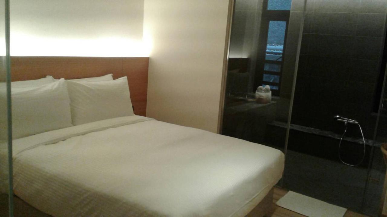 Water House Hotel Taipei Bagian luar foto