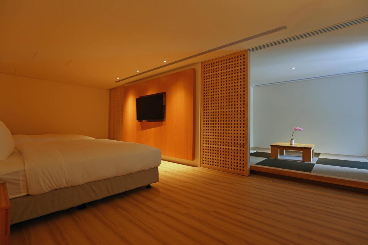 Water House Hotel Taipei Bagian luar foto