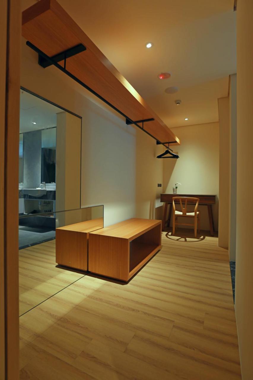 Water House Hotel Taipei Bagian luar foto