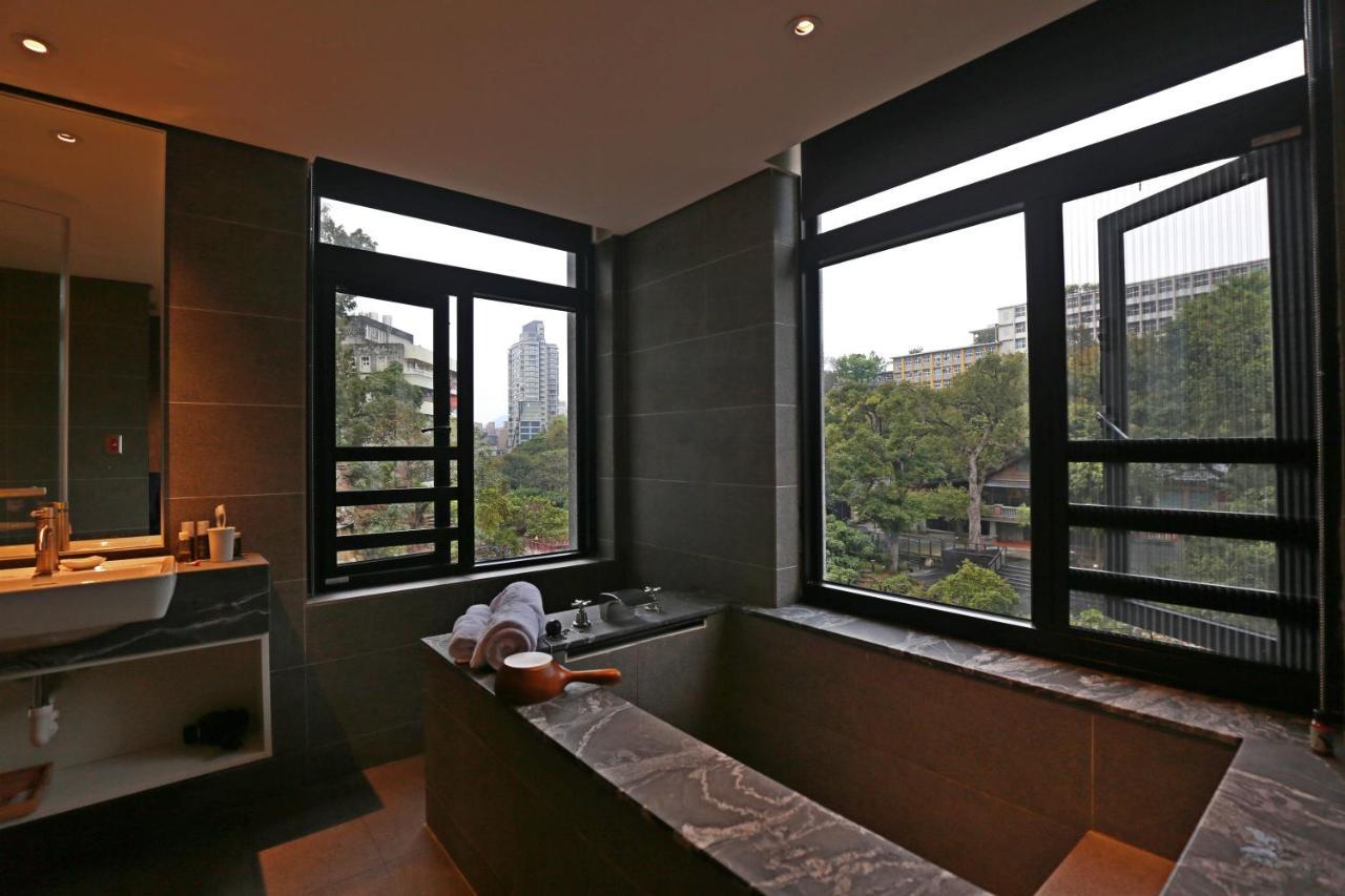 Water House Hotel Taipei Bagian luar foto